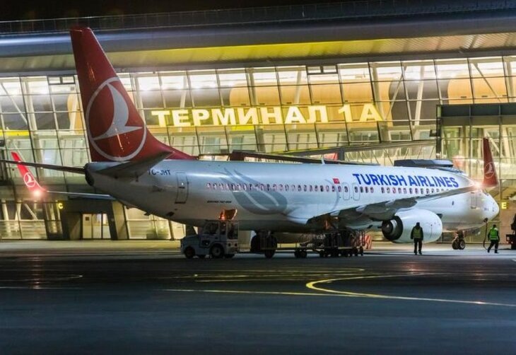     Самолет авиакомпании Turkish Airlines в авиапорту Казани. Источник: tnv.ru.