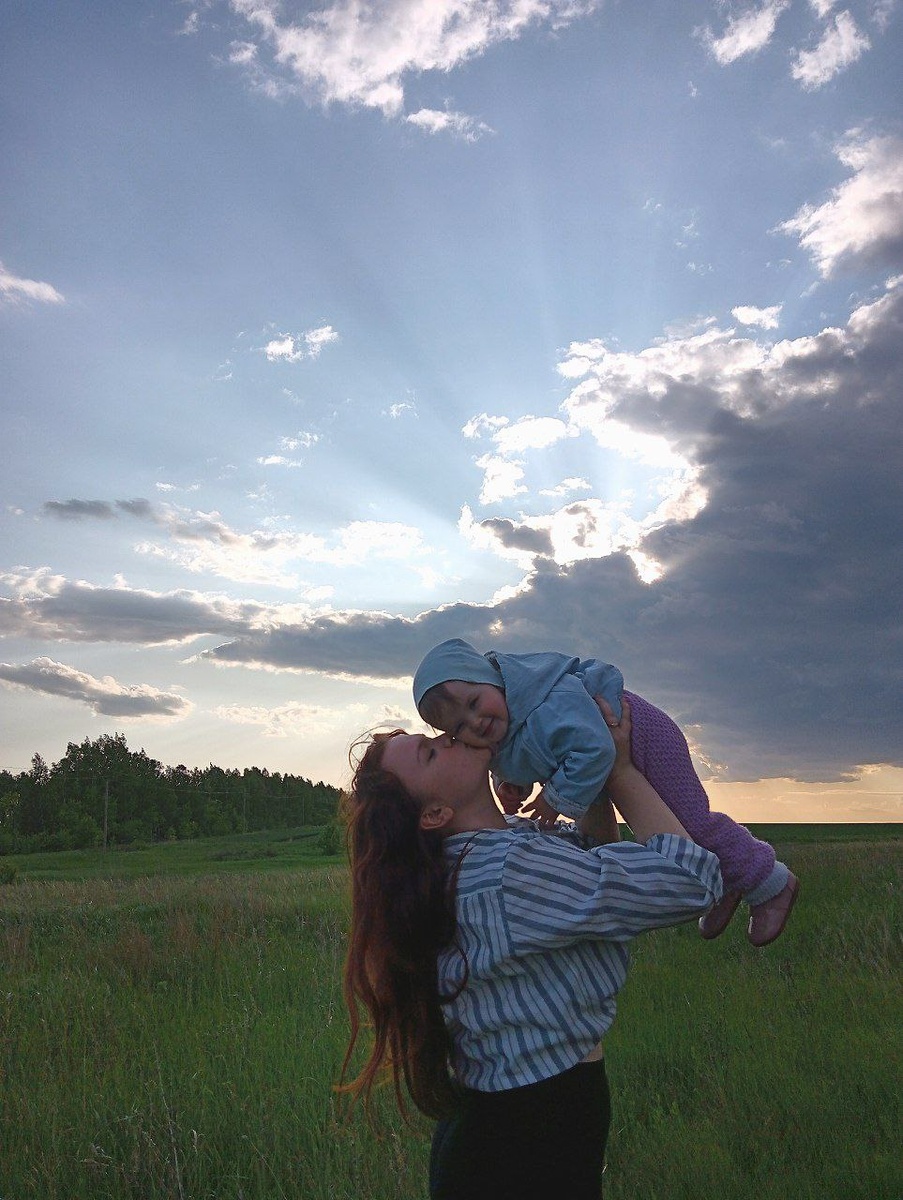 Старшая и младшая дочери. 