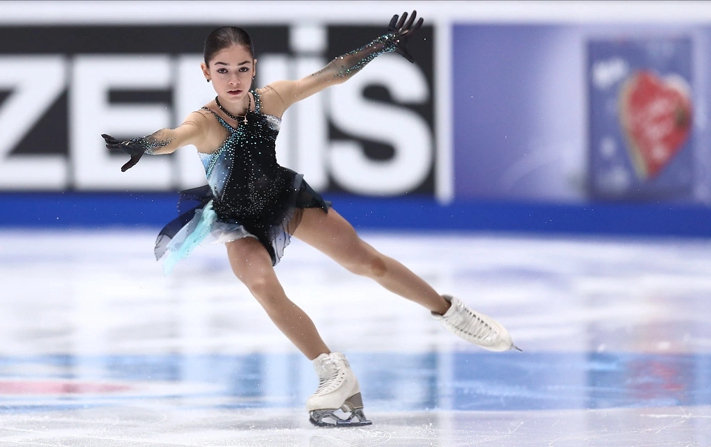 Чемпионат России 2022. На этом старте фигуристка исполнила два четверных риттбергера в одной программе. А свой первый квад-риттбергер Аделия приземлила на этапе Кубка России, где выступала без тренеров.