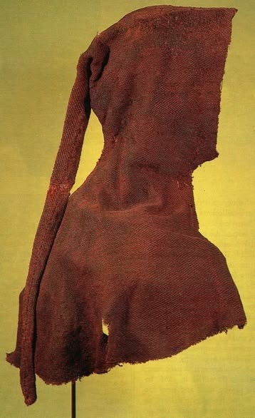 Худ из захоронения в Херьольфснесе, Гренландия.Ок. 1400 г.