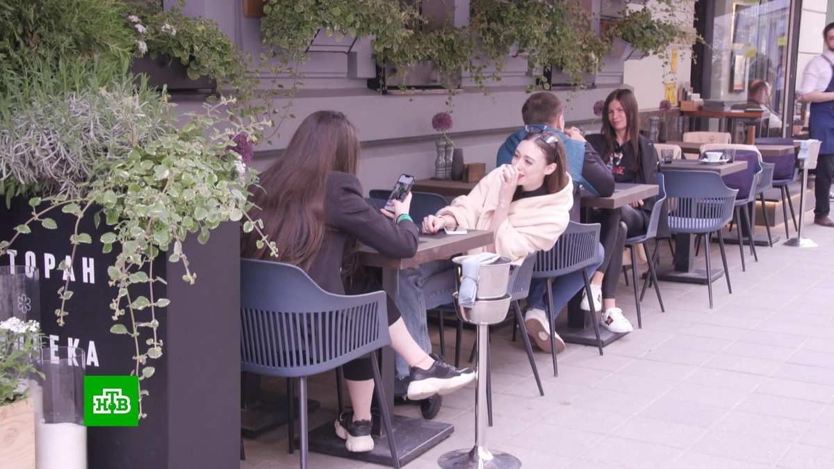    В Москве упростили порядок размещения летних веранд