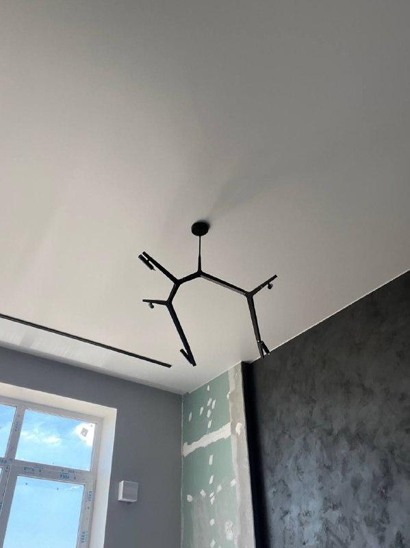 Натяжной потолок.