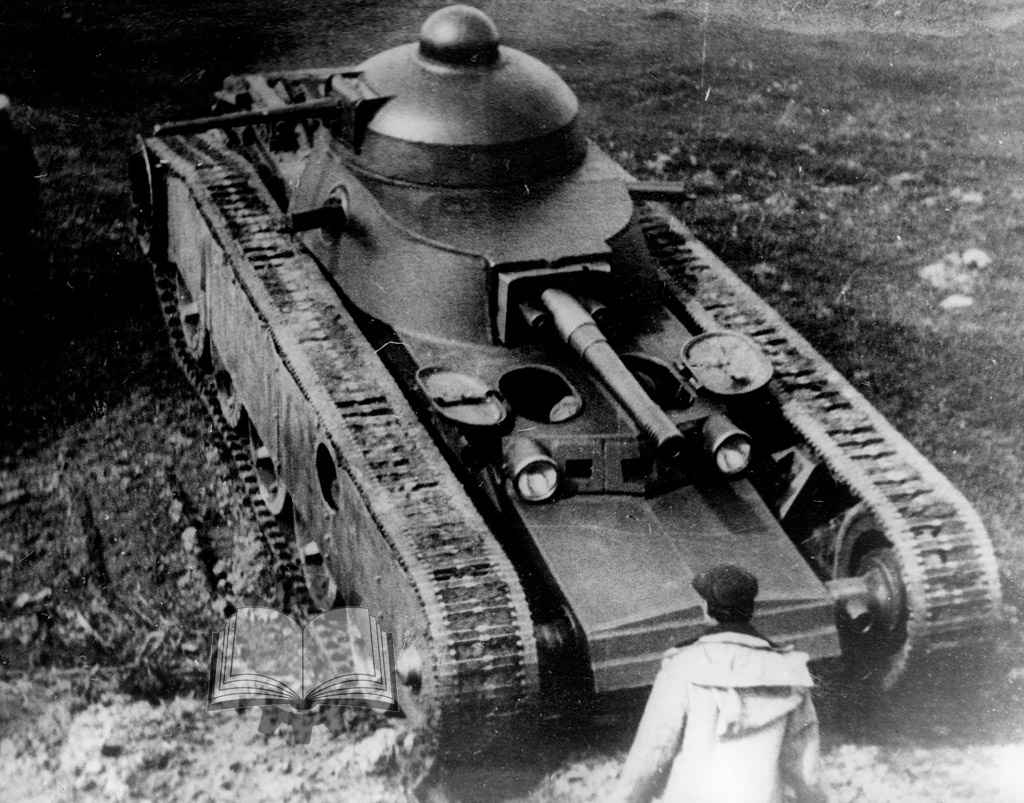 ТГ-1, единственный танк Эдварда Гроте, который был изготовлен в металле.