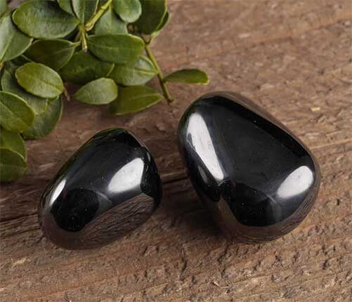 Гагат. Фото из Интернета.