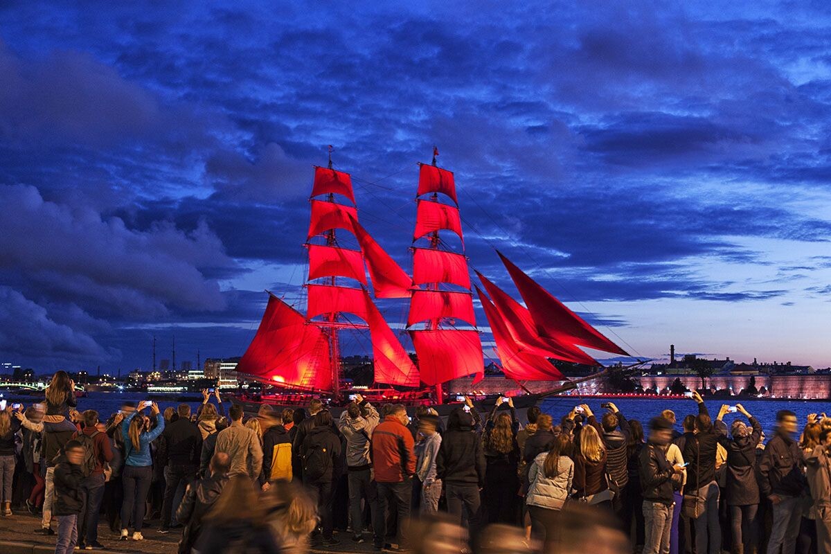 На набережных будет традиционно многолюдно. Источник: Shutterstock