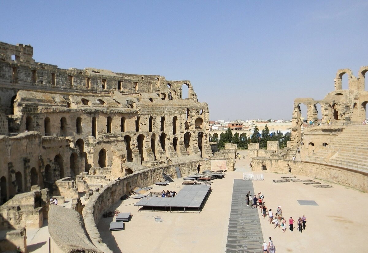 Амфитеатр в Эль-Джеме 