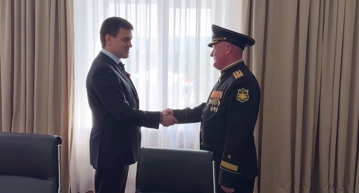     Михаил Котюков встретился с командиром атомной подводной лодки «Красноярск»