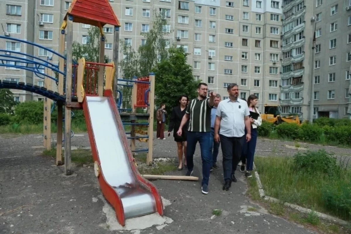    Глава Дзержинска проверил благоустройство дворов в городе