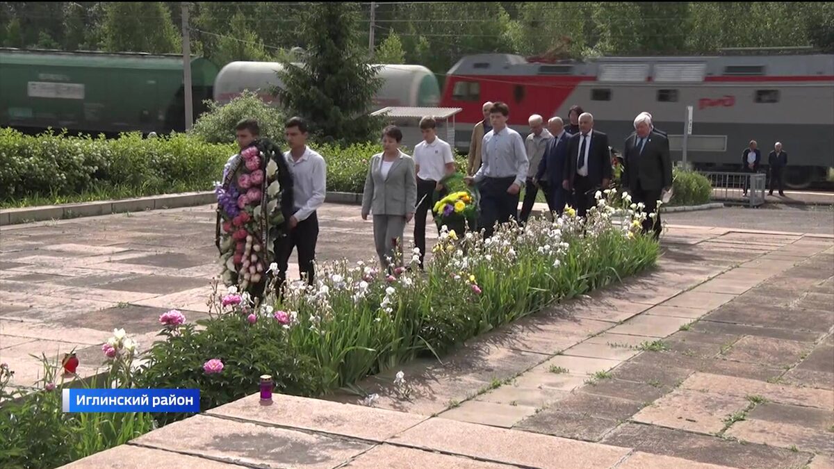    В Башкортостане прошел траурный митинг в память о жертвах железнодорожной катастрофы
