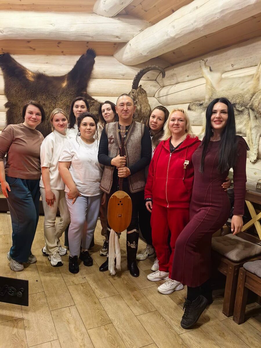 Алексей Чичаков и гости компании "Ваш гид"