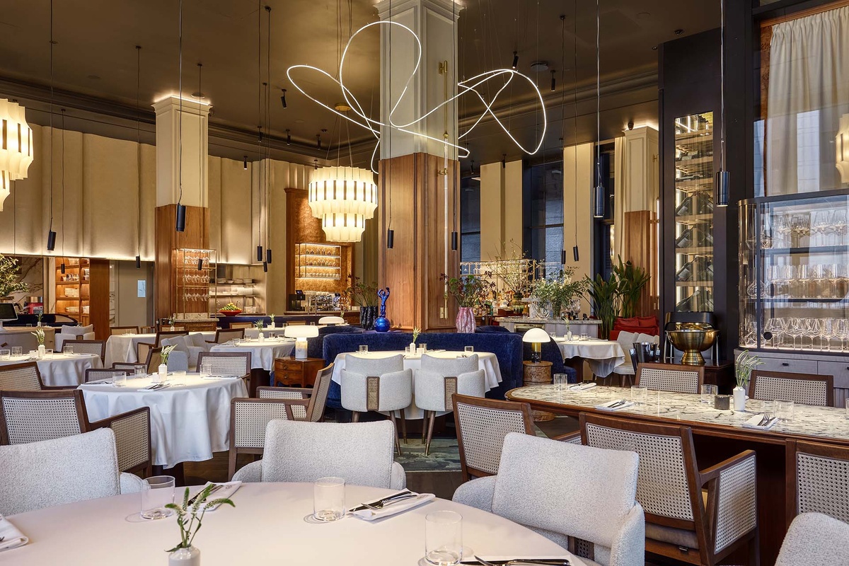    Интерьер LEO