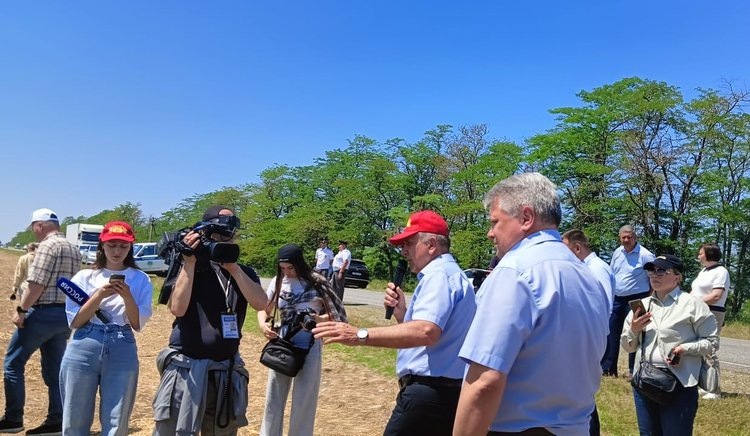     Ставрополье готовится к уборочной 2025: что ожидают эксперты
