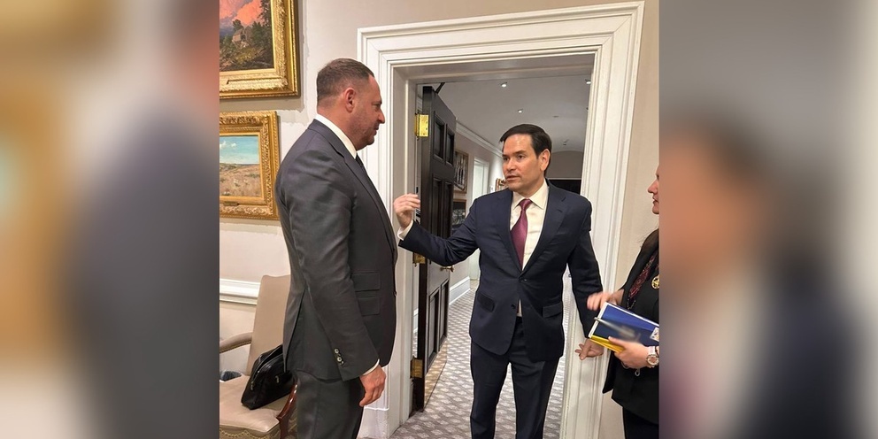   Ермак перехватил Рубин в коридоре. Фото: стоп-кадр видео