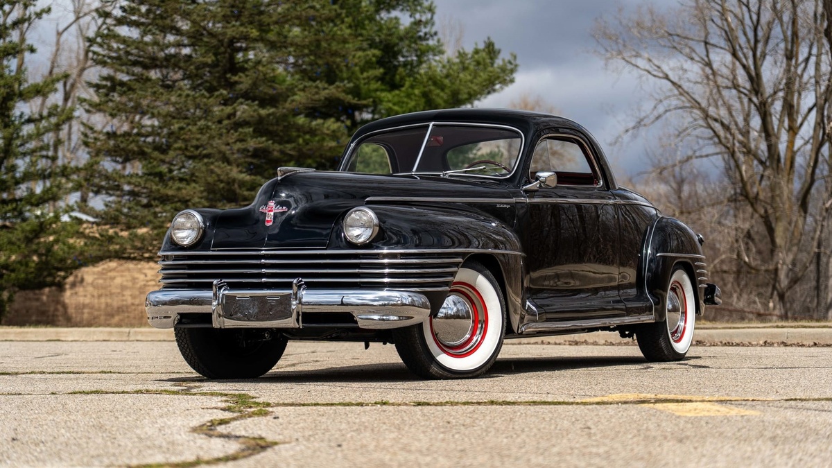 Chrysler Saratoga 1942