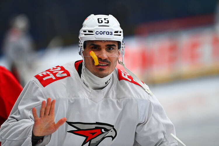 Наиль Якупов: «Не смотрю матчи других команд, так как не особо интересно»Фото: © hawk.ru