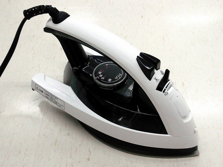     6 июня в мире праздную День утюга Lombroso / Wikipedia / CC BY-SA 4.0