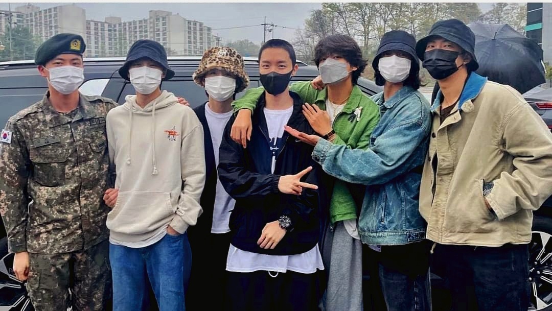 Они заберут этот год своим возвращением 💜