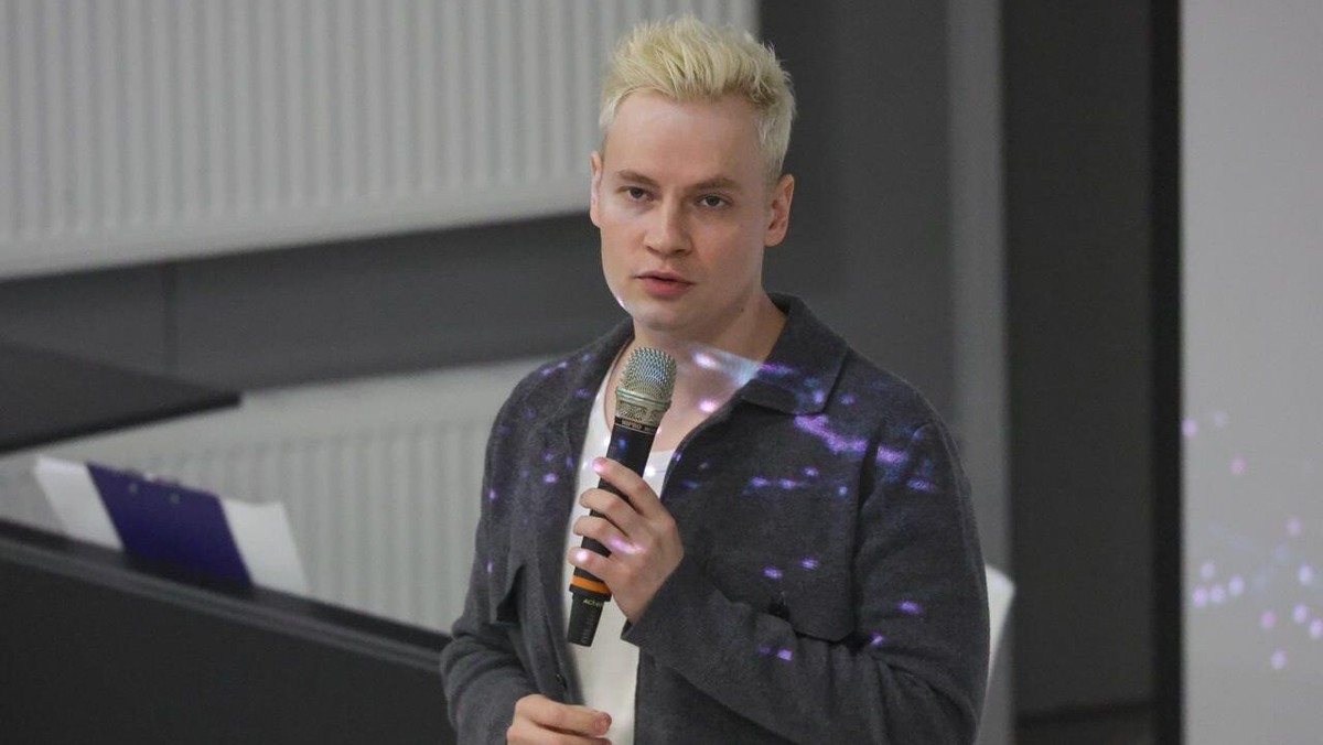    Первым крупным хитом Shaman стала песня «Встанем» в 2022 году. Фото: Shatokhina Natalia / news.ru / www.globallookpress.com