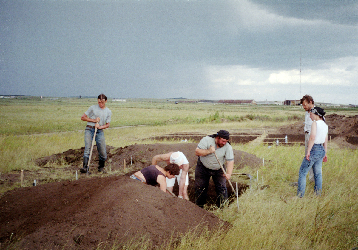 Раскопки могильника у села Степное, Челябинская область.