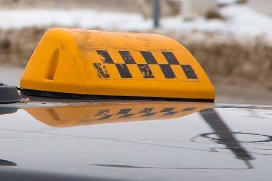    В России спрогнозировали дефицит такси бизнес-класса и минивэнов