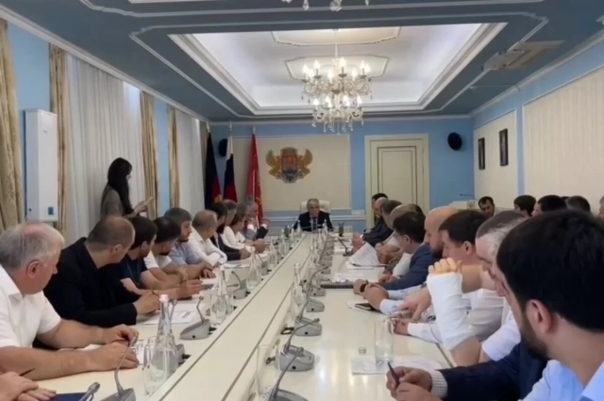    Глава Махачкалы уволил и.о. замначальника управления архитектуры города