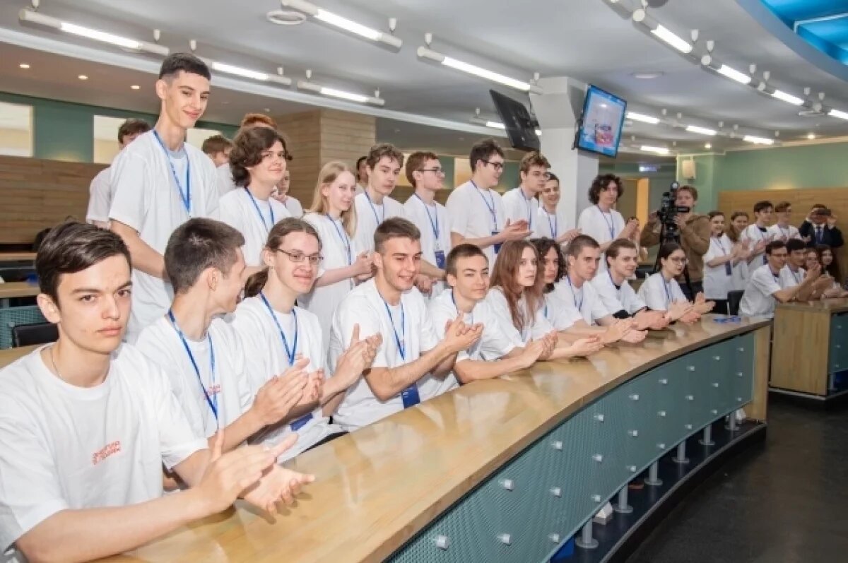    Омский НПЗ помогает школьникам сделать шаг к будущей профессии