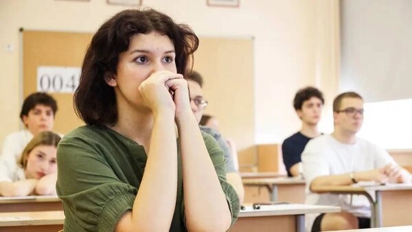 Апелляция — возможность пересмотреть баллы, полученные на ЕГЭ. Обложка © ТАСС / Евгений Мессман