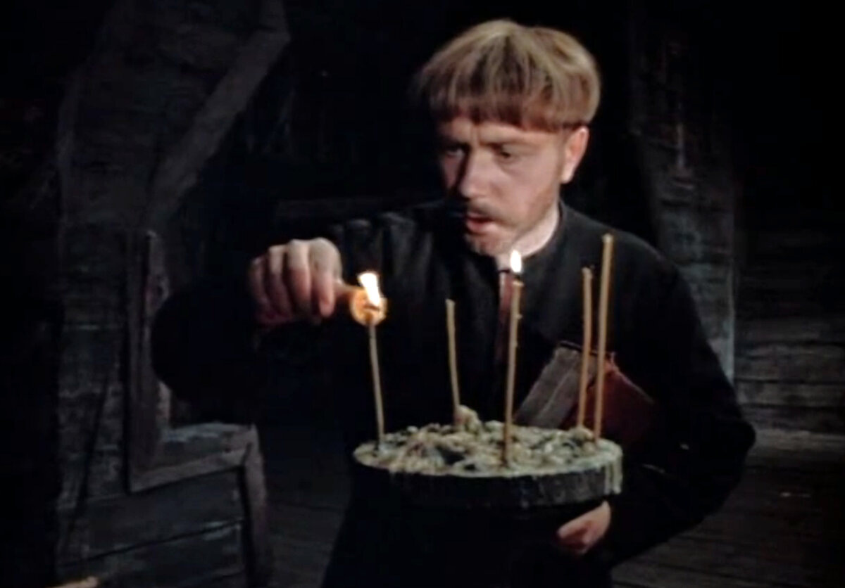 Молитва долгая, переходящая в форсмажорную, в советском кино «Вий»