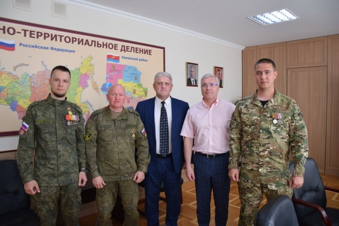    пресс-служба депутата Государственной Думы Эдуарда Кузнецова