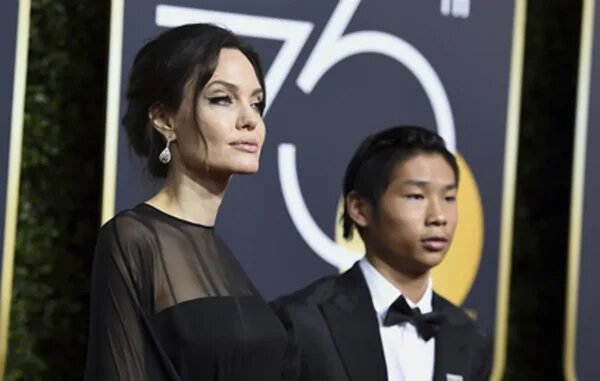    Анджелина Джоли и Пакс. Фото: ТВЦ