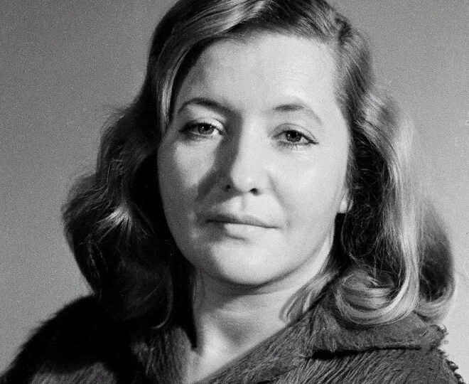 Юлия Друнина: поэзия оголённых нервов. Как стихи фронтовика звучат для поколения Z.