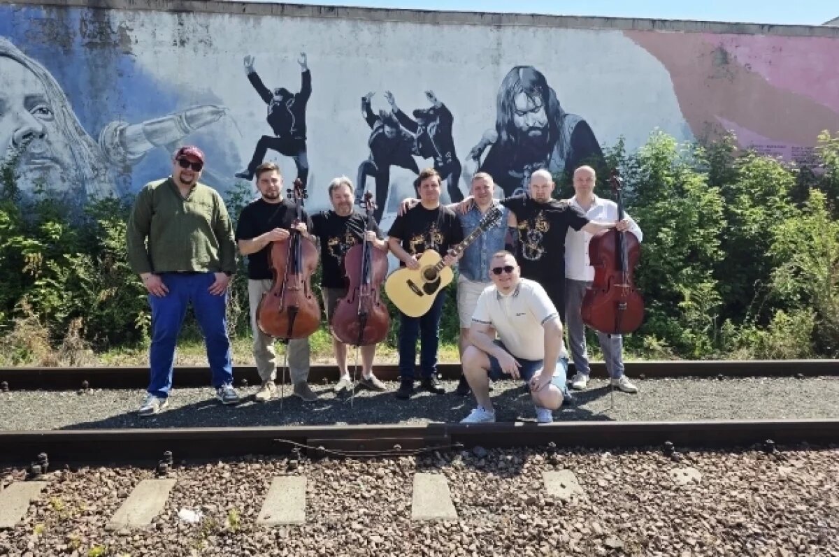    Виолончелисты из Москвы сняли в Омске клип на песню Егора Летова