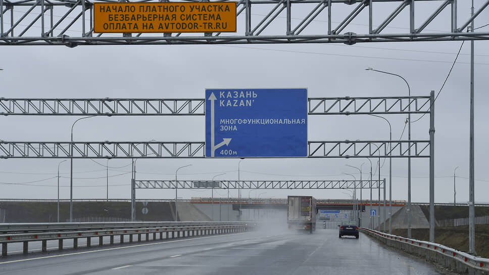 На М-12 из-за ДТП перекрыли дорогу в сторону Казани.📷Фото: Артемий Шуматов / Коммерсантъ