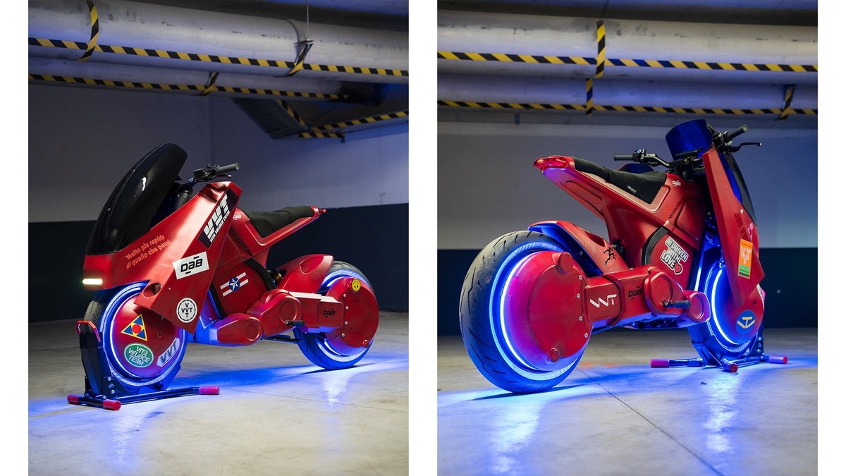    Мотоцикл в стиле аниме «Акира»