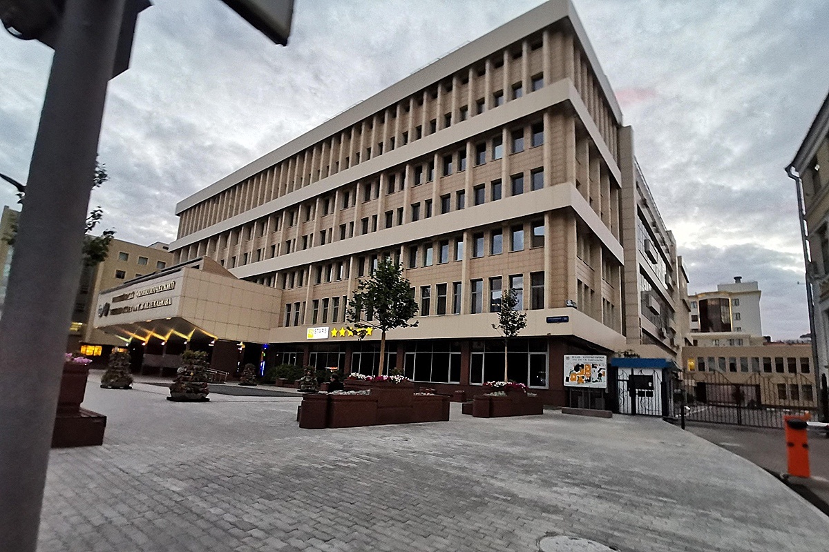 2GIS📷Корпус РЭУ им. Г.В. Плеханова в наши дни