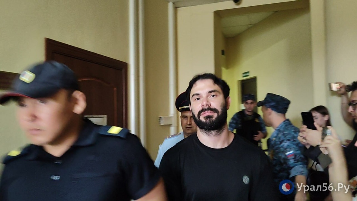    Дело Макаровых: Второй из братьев рассказал суду, из-за чего произошли конфликт и стрельба у отеля Hilton в Оренбурге