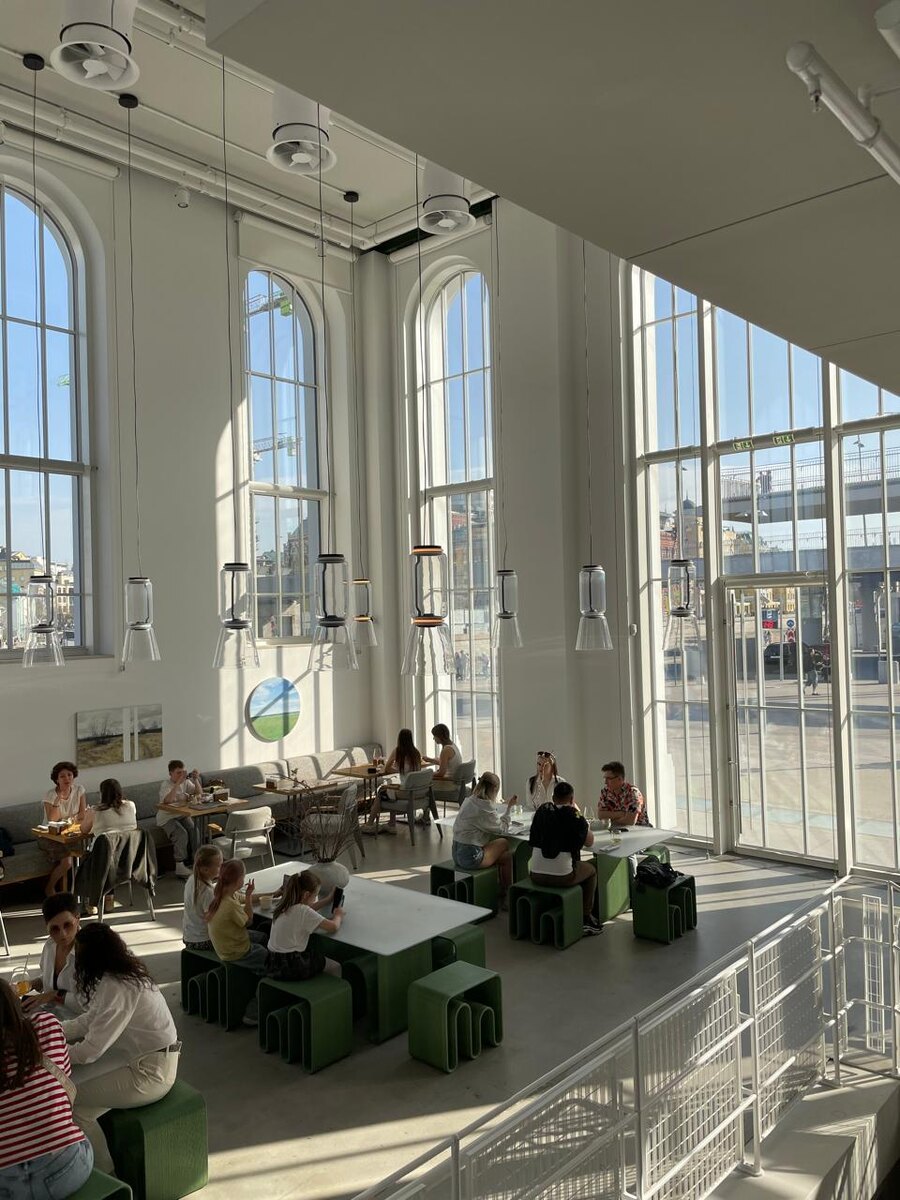 Ресторан в ГЭС-2 © "Покажу Москву"