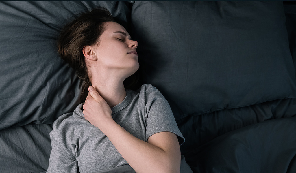     Проблема начинается ночью, когда шея находится в неудобном положении