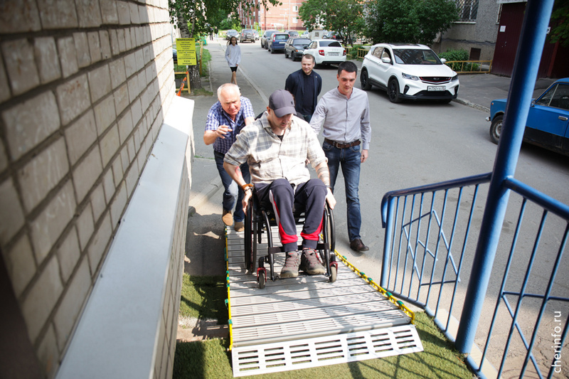    Новый центр собираются открыть в здании бывшего детсада на улице Леднева.