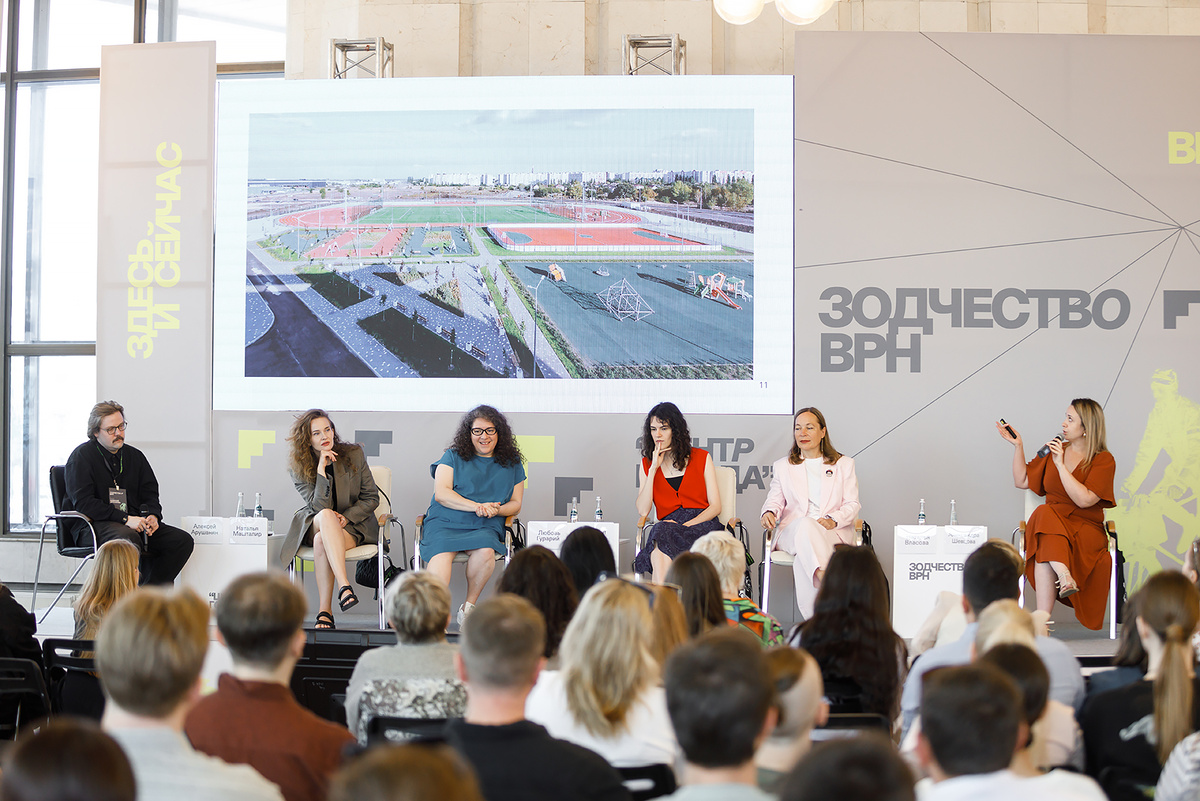 Наличие общественного пространства: большой спортивной или детской площадки дает развитие объекту или территории, рядом с которым это находится.