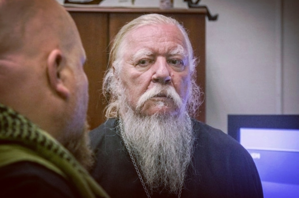 Димитрий Смирнов (07.03.1951 — 21.10.2020 гг.) — протоиерей, церковный и общественный деятель, проповедник, миссионер.