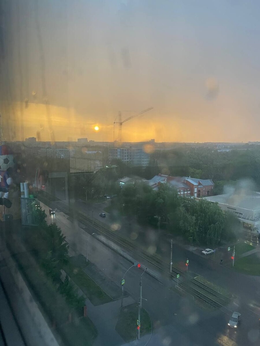    Гроза в Барнауле. Источник: "Толк"