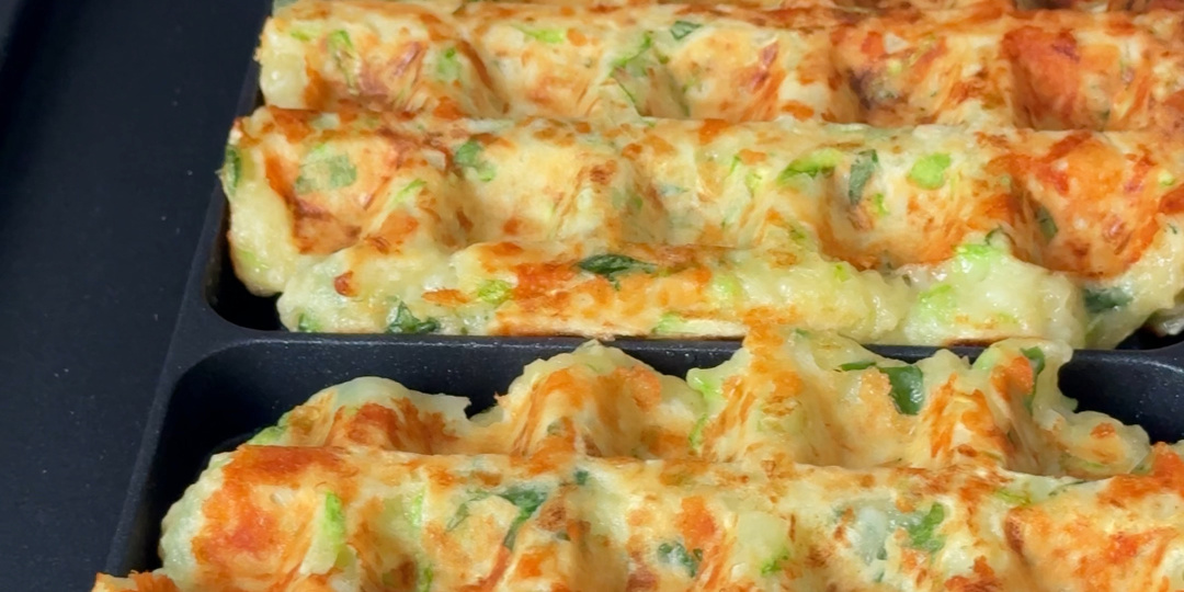Кабачковые вафли с сыром и зеленью
