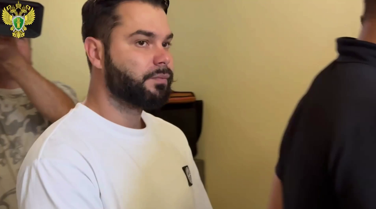     В Оренбурге суд отправил в СИЗО участников стрельбы возле отеля Оренбуржье
📷    В Оренбурге суд отправил в СИЗО участников стрельбы возле отеля Оренбуржье
