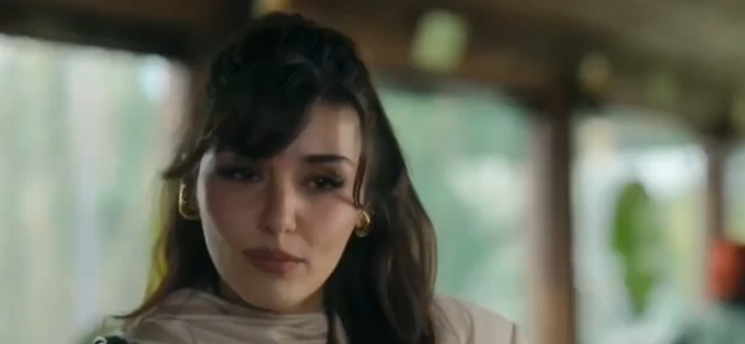 "Напоминание" с Ханде Эрчел и Барышем Ардучем. Открытые источники 