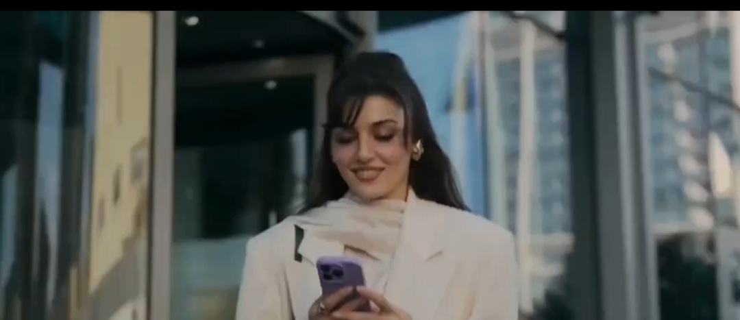 "Напоминание" с Ханде Эрчел и Барышем Ардучем. Открытые источники 