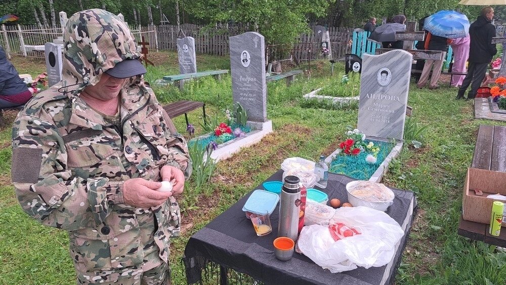    День Семика нынче выдался дождливым.Фото: АиФ/ Марина Сизова