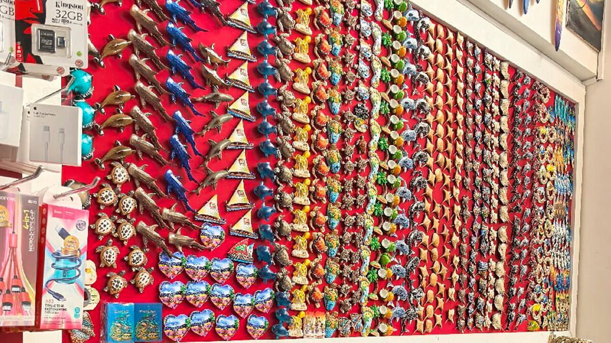 Сувениры из масс-сегмента производятся не на Мальдивах!