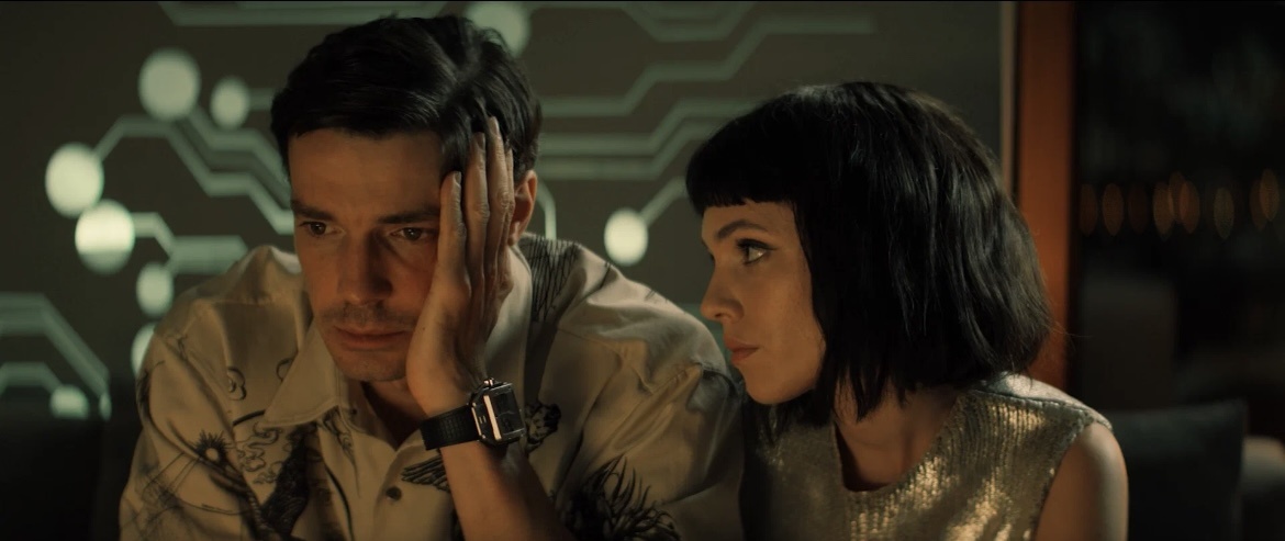 Максим Матвеев и Стася Милославская. Кадр из сериала "Чужие деньги".