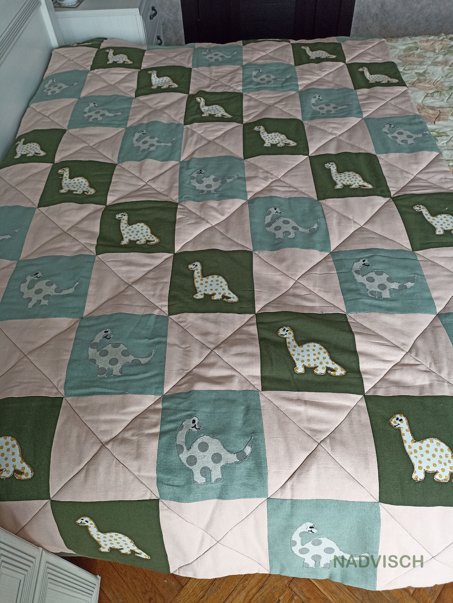 Покрывало "Динозаврики" лицевая сторона.